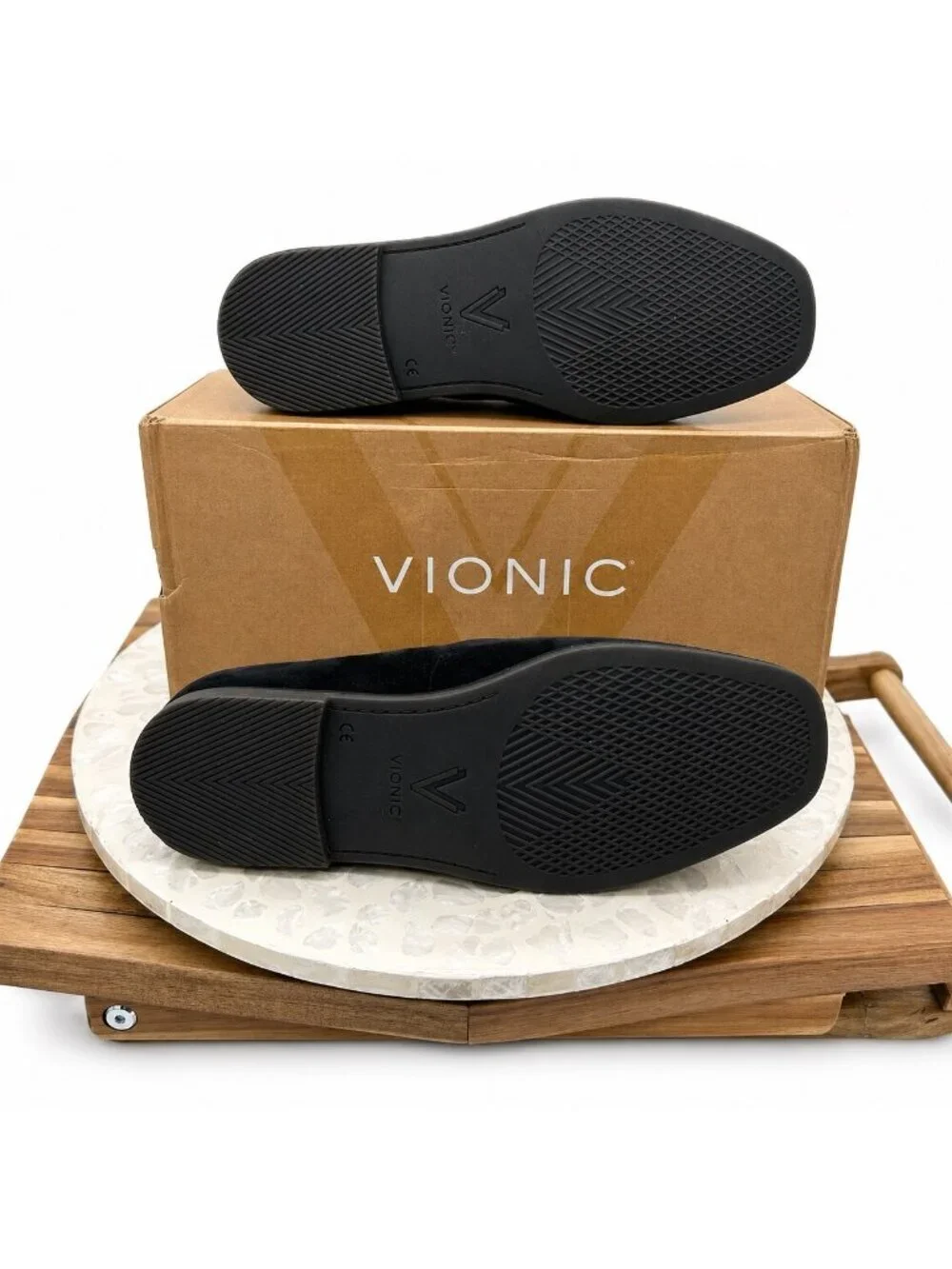 VIONIC Willa 2.0 Supportive Black Suede Leather Flat Women 9 WIDE Comfort Loafer